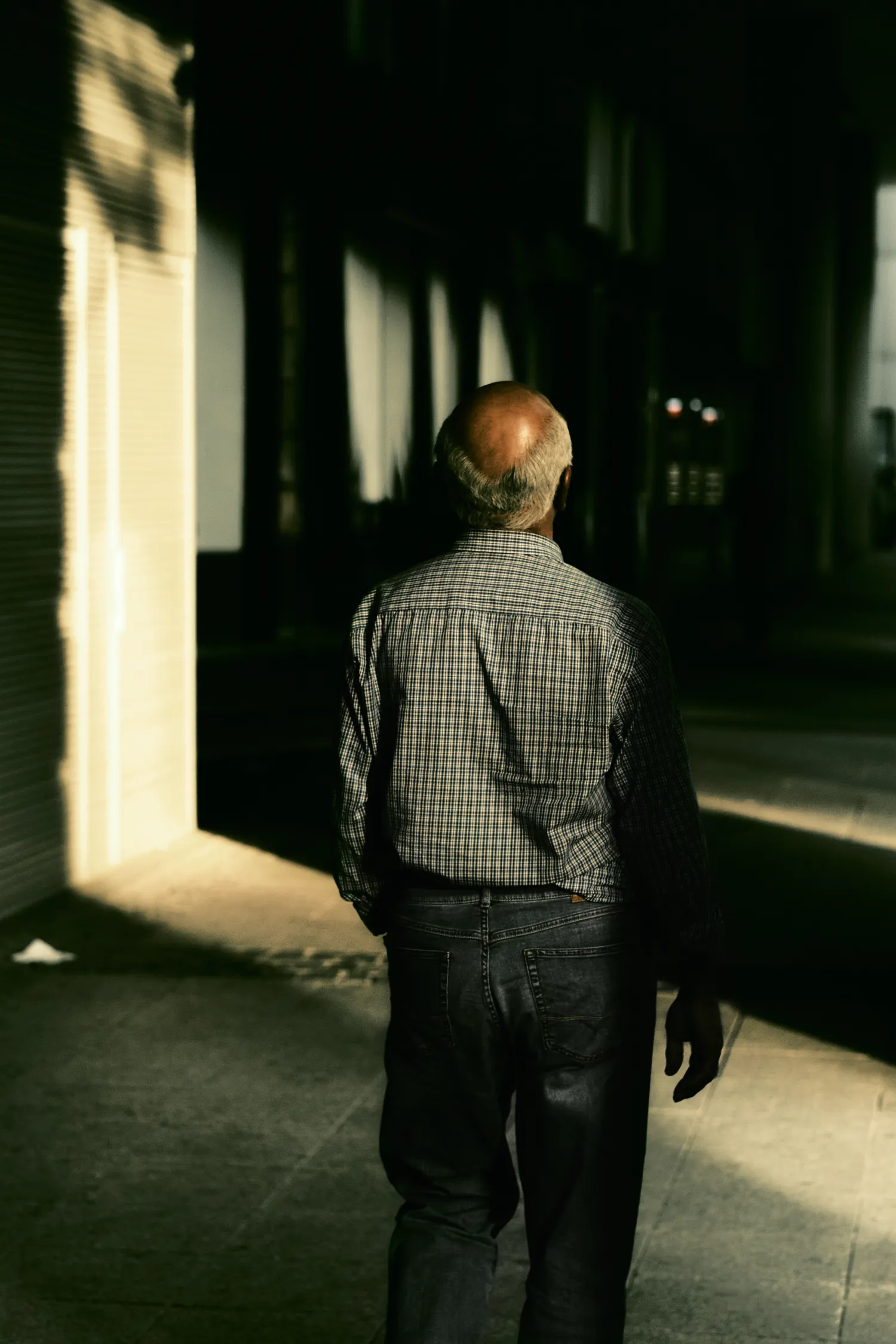 https://toh.photography/media/pages/nft/street-moments/9ff0ca9acf-1776854889/light_at_the_end.webp