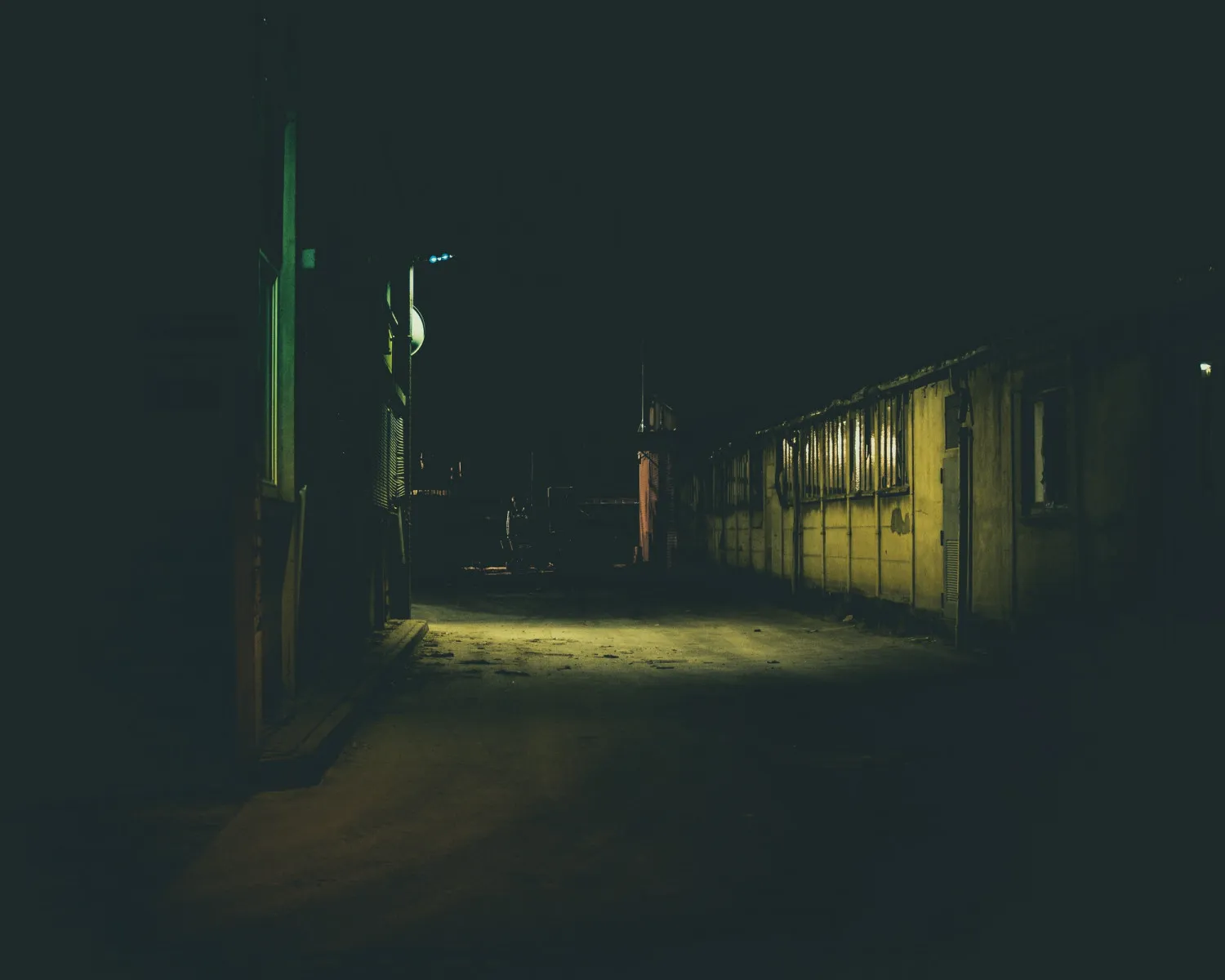https://toh.photography/media/pages/portfolio/frankfurt-at-night/2fa41dffef-1776854845/frankfurt-at-night017.webp