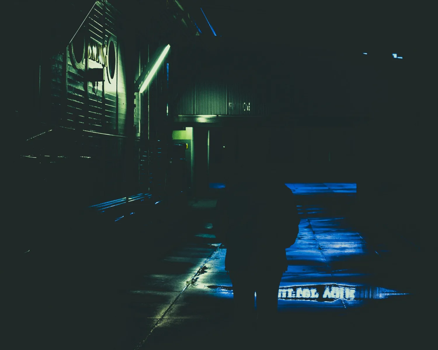 https://toh.photography/media/pages/portfolio/frankfurt-at-night/a587ac31e8-1776854844/frankfurt-at-night012.webp
