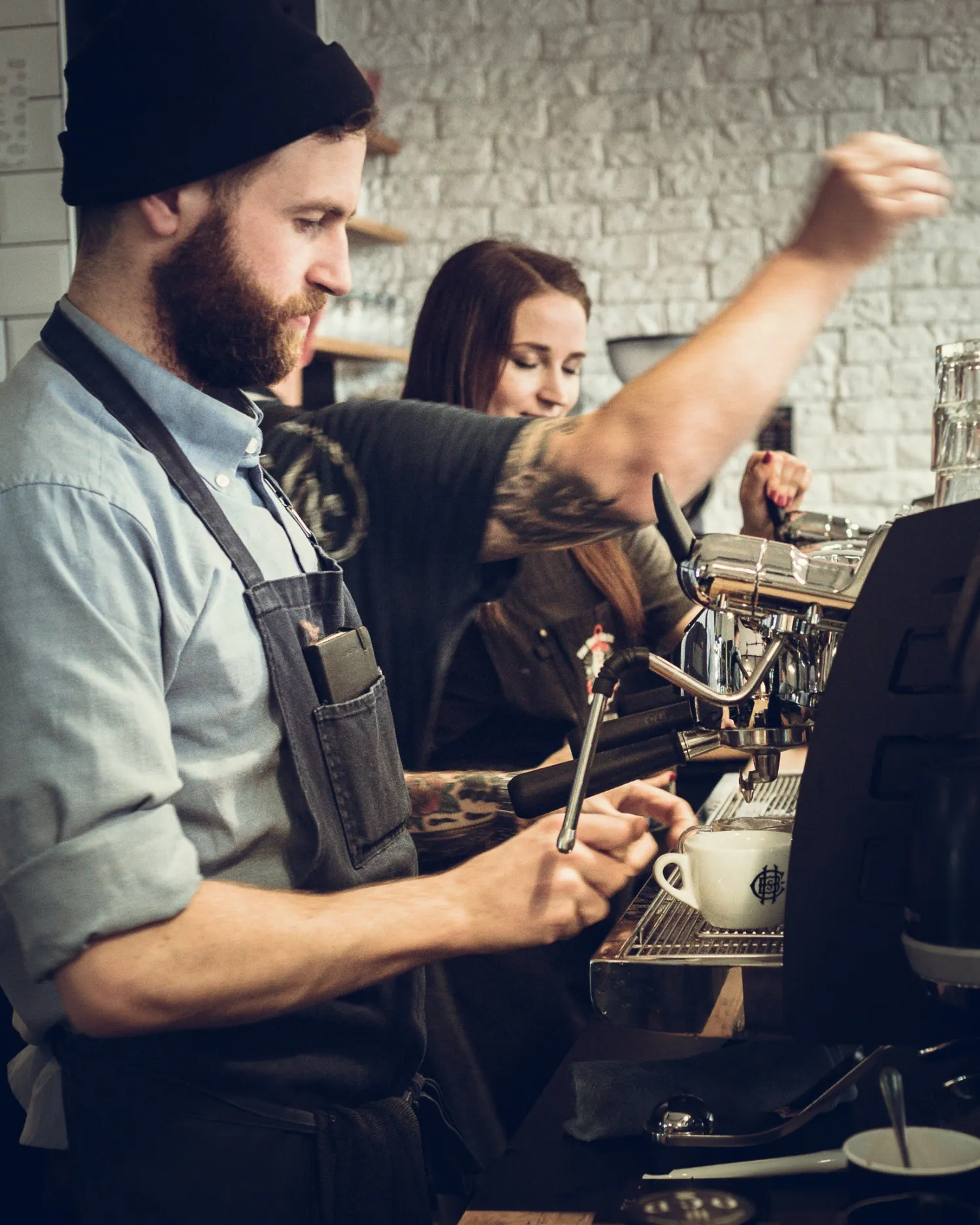 https://toh.photography/media/pages/portfolio/roasters-tussle-mit-the-barn-in-der-holy-cross-brewing-society/d9d1ca87bc-1776854833/pb251114.webp