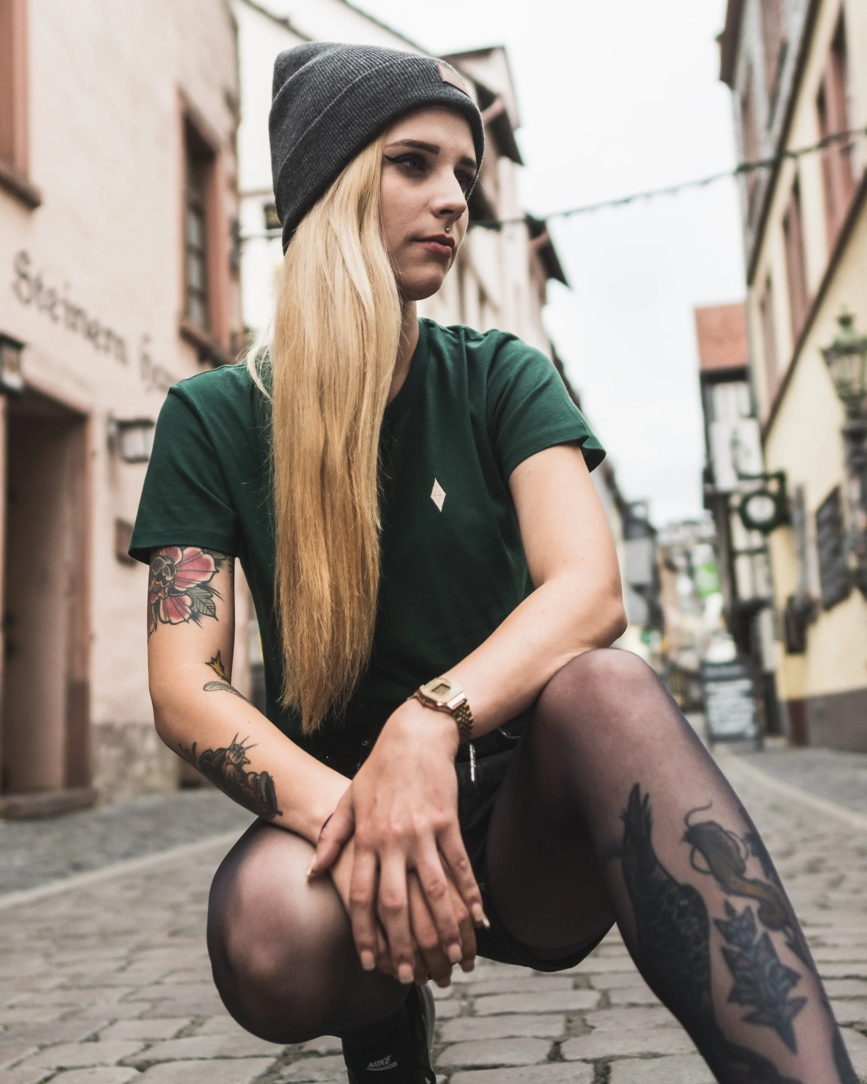 https://toh.photography/media/pages/portfolio/shooting-bei-careless-clothing-streetfashion-in-frankfurt/36256f0357-1776854836/p7140031.webp