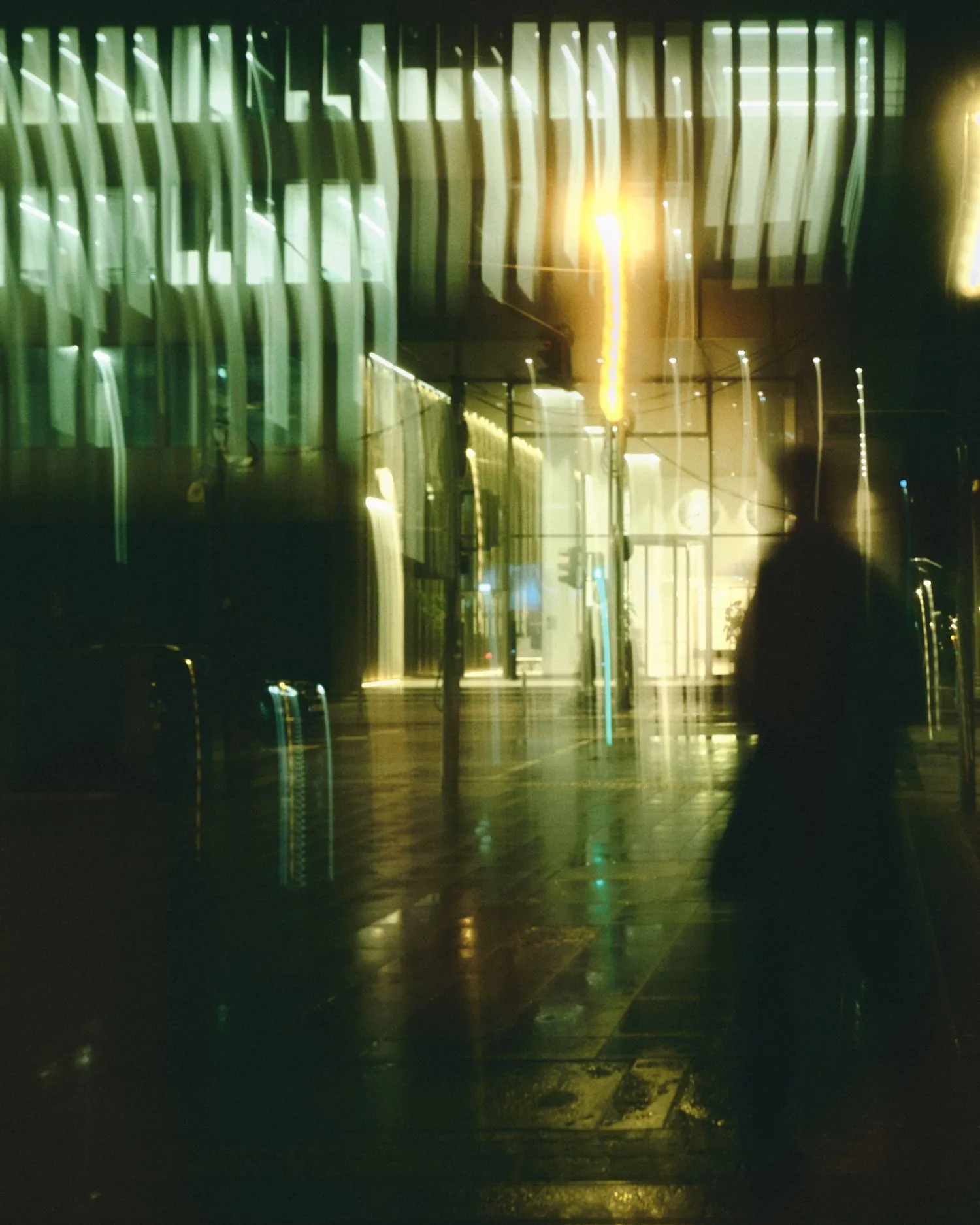 Urban nocturnes - Street Photography Workshop - Meistere das Licht, wenn die Stadt zur Ruhe kommt - Photo dscf3190.webp