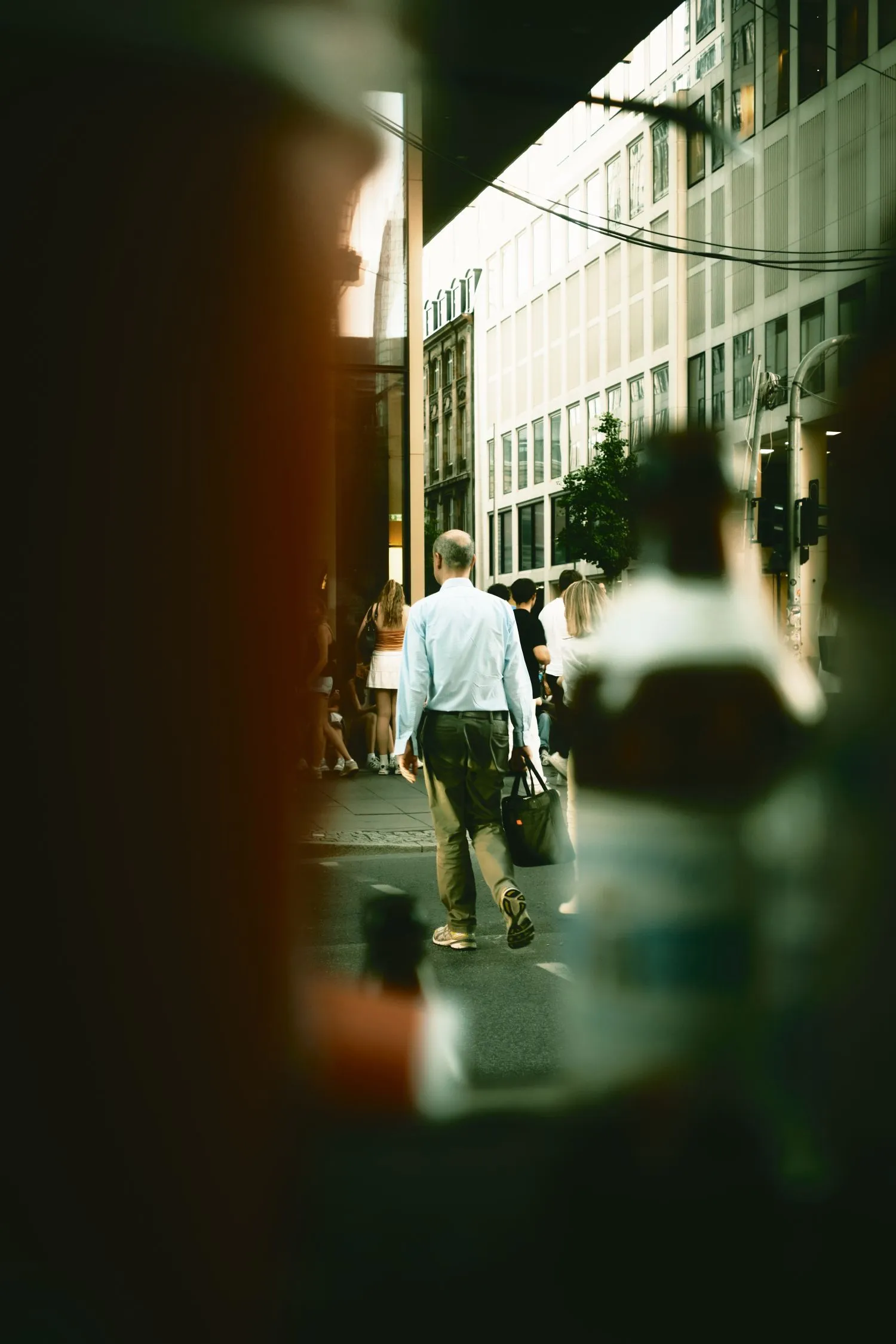 STREET FLOW &ndash; Street Photography Workshop - Finde deinen Fokus im Chaos der Stadt. - Photo sic_50.webp
